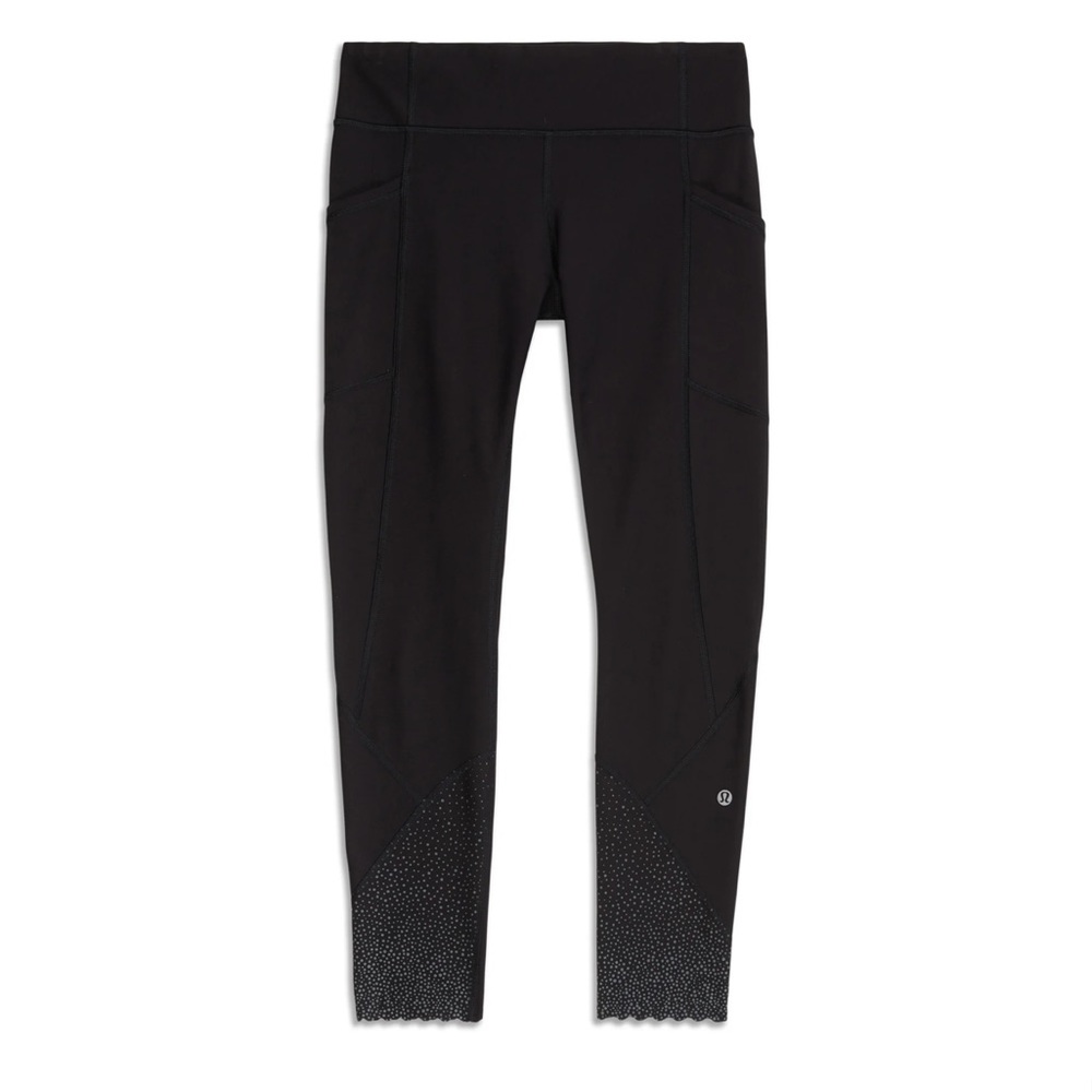 Lululemon tight stuff tight black scalloped leggings
